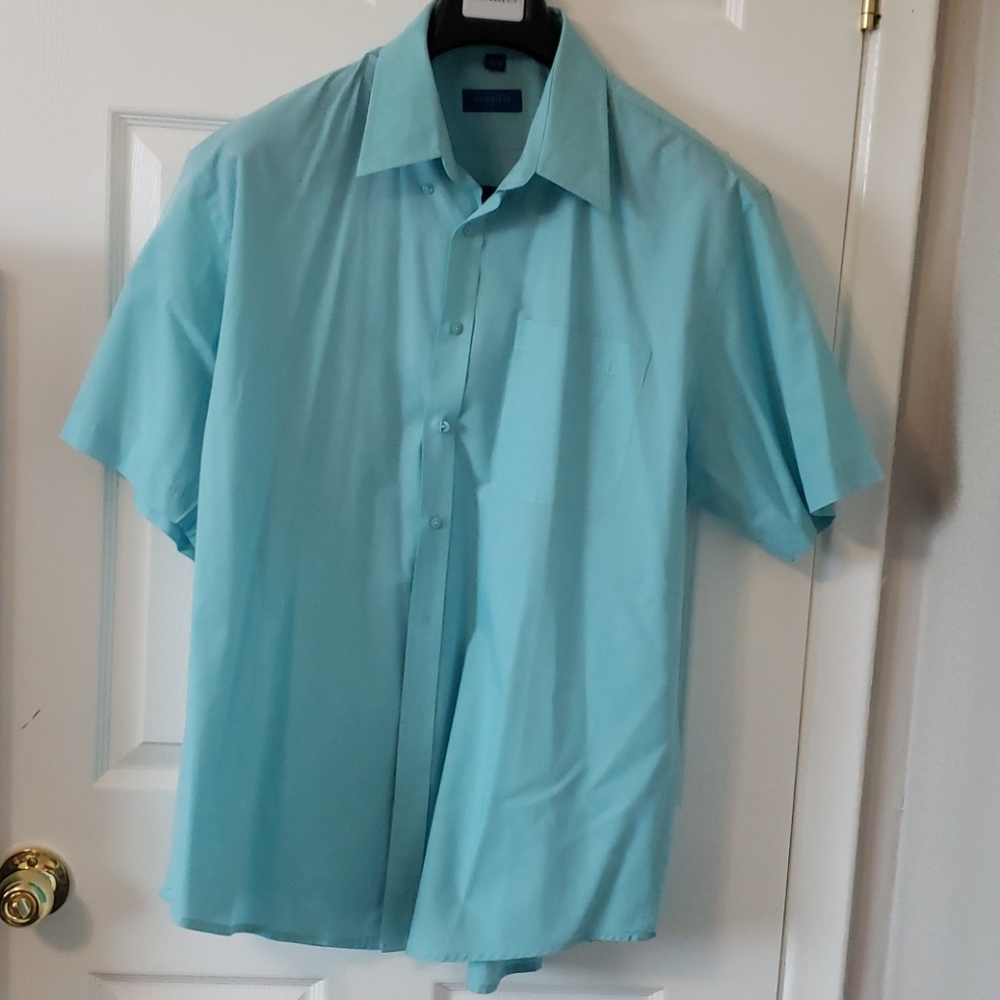 2/$20 Eccolo sport short sleeve button down